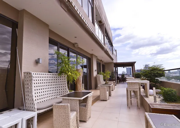 Castle Peak Hotel